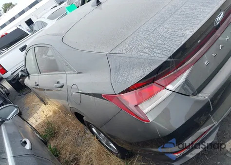 2021 Hyundai Elantra Se z USA, uszkodzony, nr VIN KMHLL4AG1MU101405